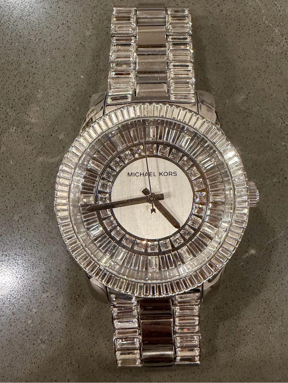 Michael Kors MK5352 Runway Crystal Silver Watch – Never Worn